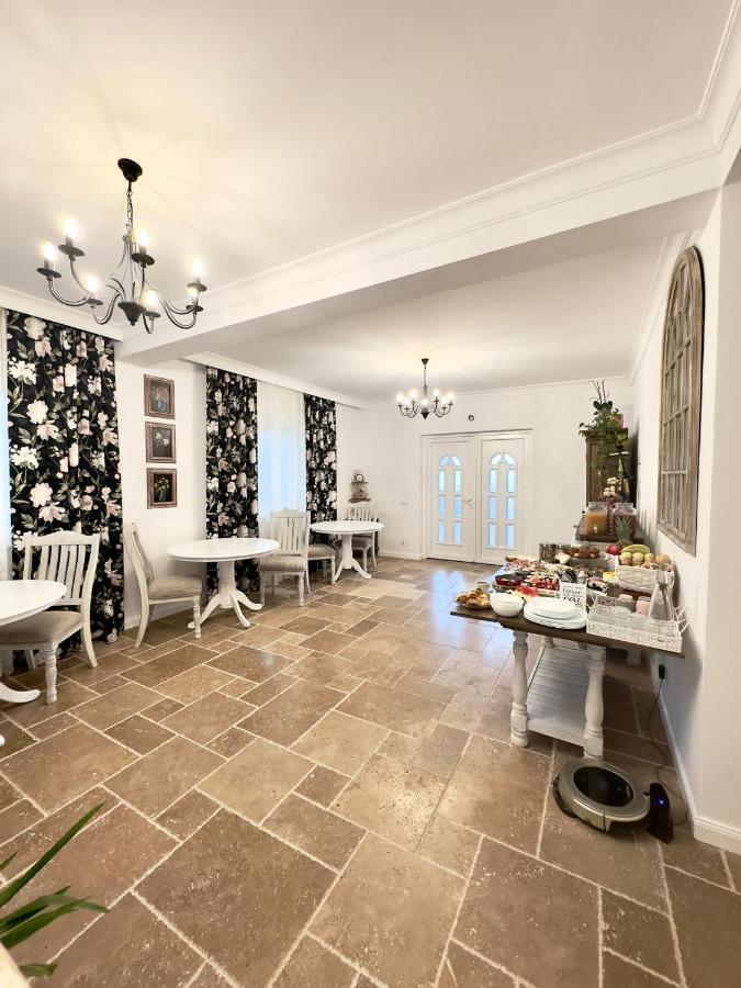Alma Rezidence Bed & Breakfast Turda Exterior photo