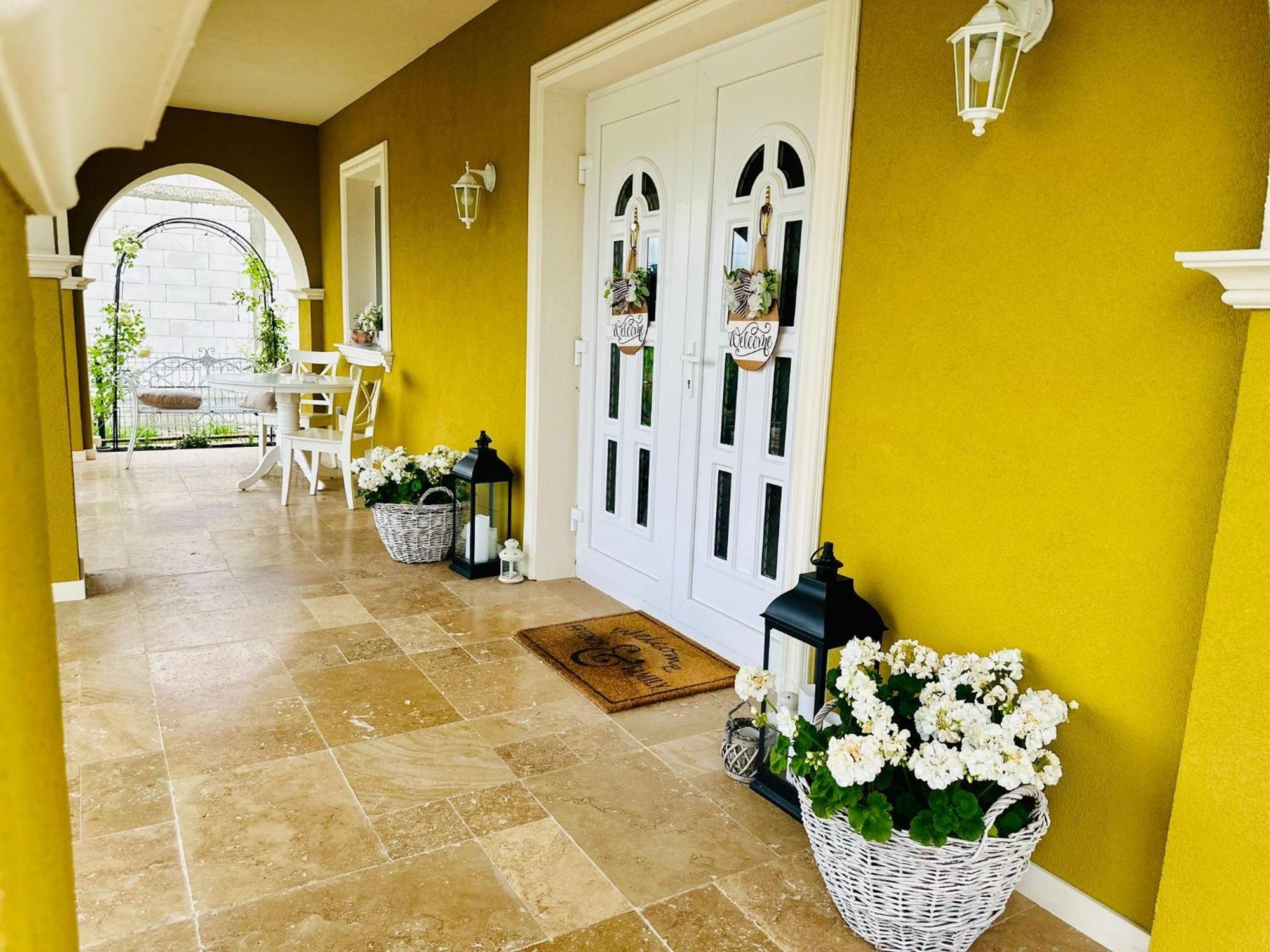 Alma Rezidence Bed & Breakfast Turda Exterior photo